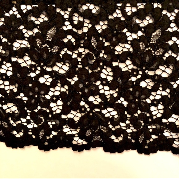 Black Top in Guipure Lace w/ Mock Neck from Mango - Picture 4 of 7